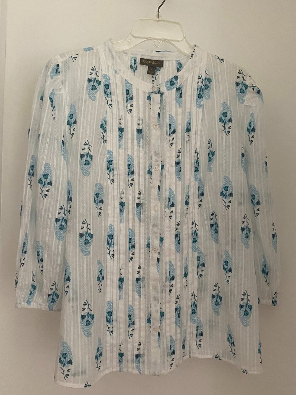 Style & Co Women Blouse – White & Blue Floral - Picture 5 of 10